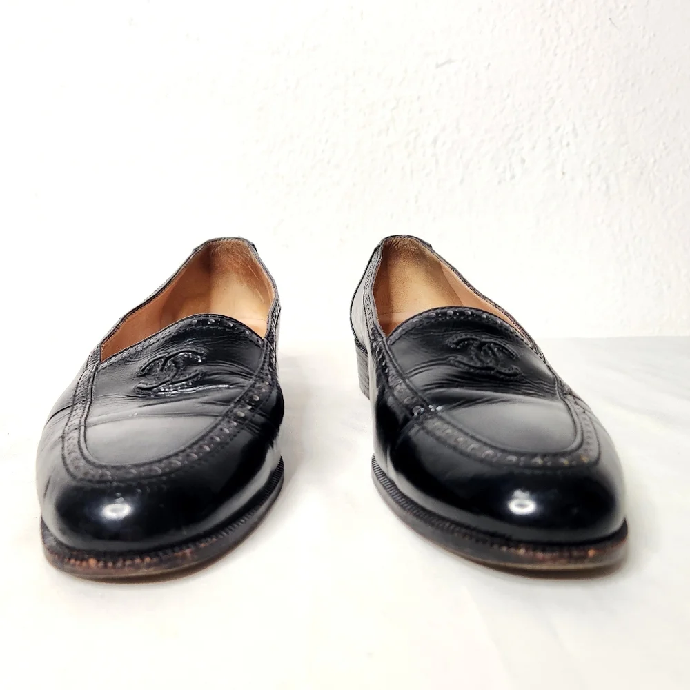 Chanel Black Calfskin Patent Leather Loafers Flats Italy CC Logo EU 37.5 - US 7 - Picture 3 of 15